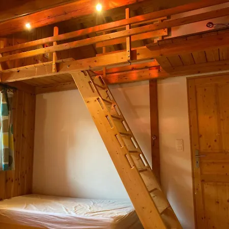 Chalet Bioclimatique Avec Vue Sur Le De Serre Poncon